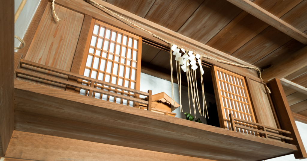 神棚を処分・捨てるべきタイミングとは？