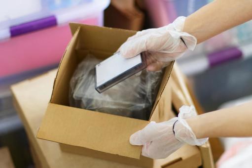 遺品整理 いくらかかった？実際の費用の例と適正価格をまとめました。
