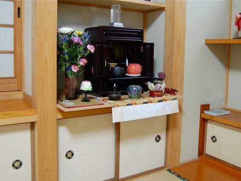 実家の遺品整理はいつから始めるべき？